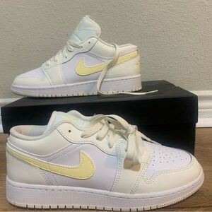 Nike White and Pale Yellow Nike/ Jordan